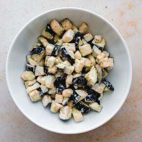 Auberginen mit Speisestärke