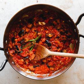 Zubereitung vegane Pasta alla Norma