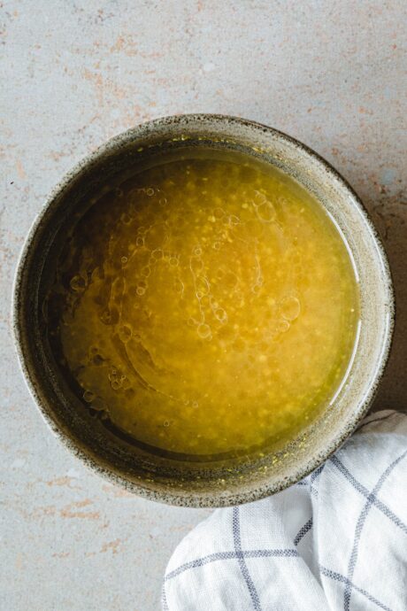 Dressing für veganen Wurstsalat