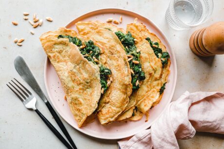 Vegane Pfannkuchen mit Spinatfüllung