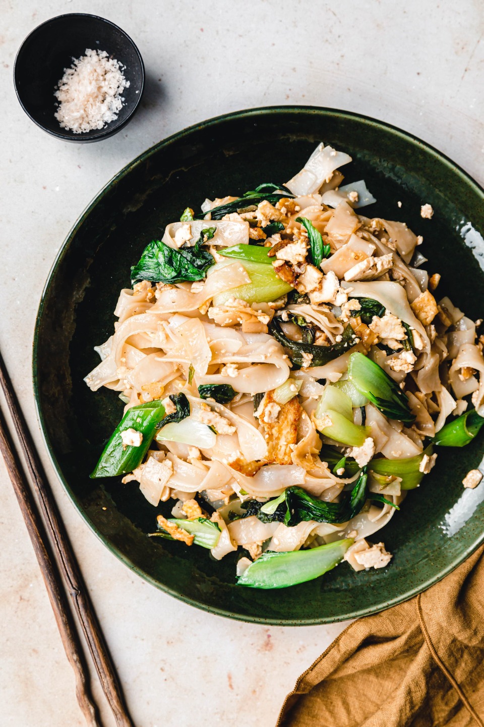 Veganes Pad See Ew – thailändische gebratene Reisnudeln