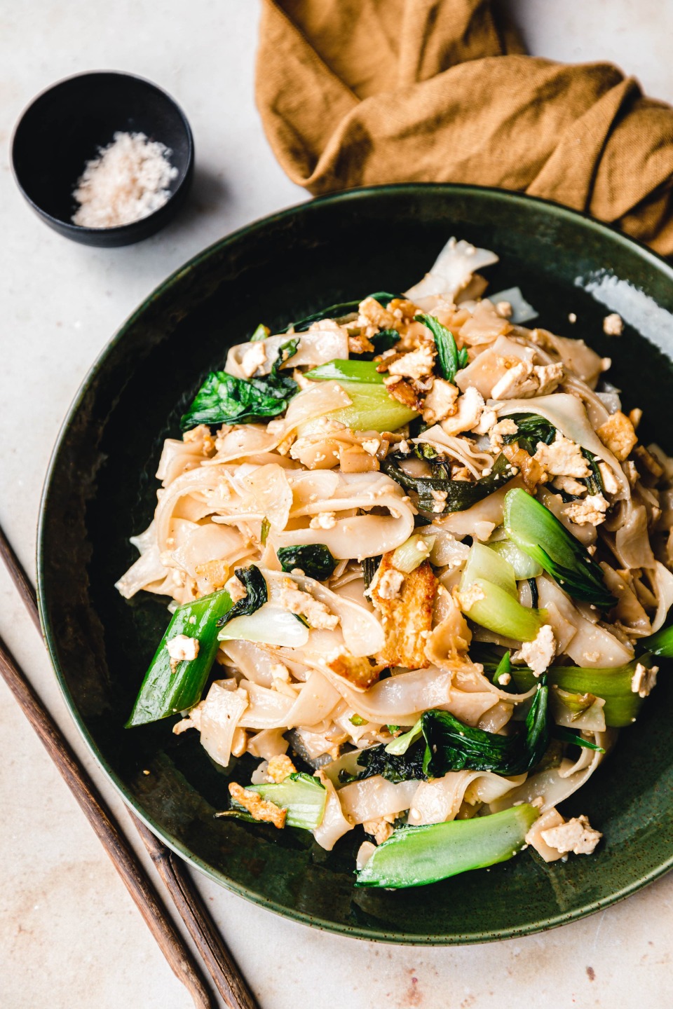 Veganes Pad See Ew – thailändische gebratene Reisnudeln