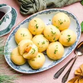 Vegane seidene Klöße