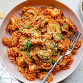 Vegane Blumenkohl-Bolognese mit Champignons