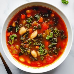 Grünkohl-Bohnen-Minestrone