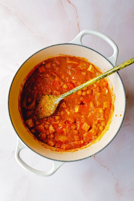 Zubereitung veganes Biryani mit Tofu