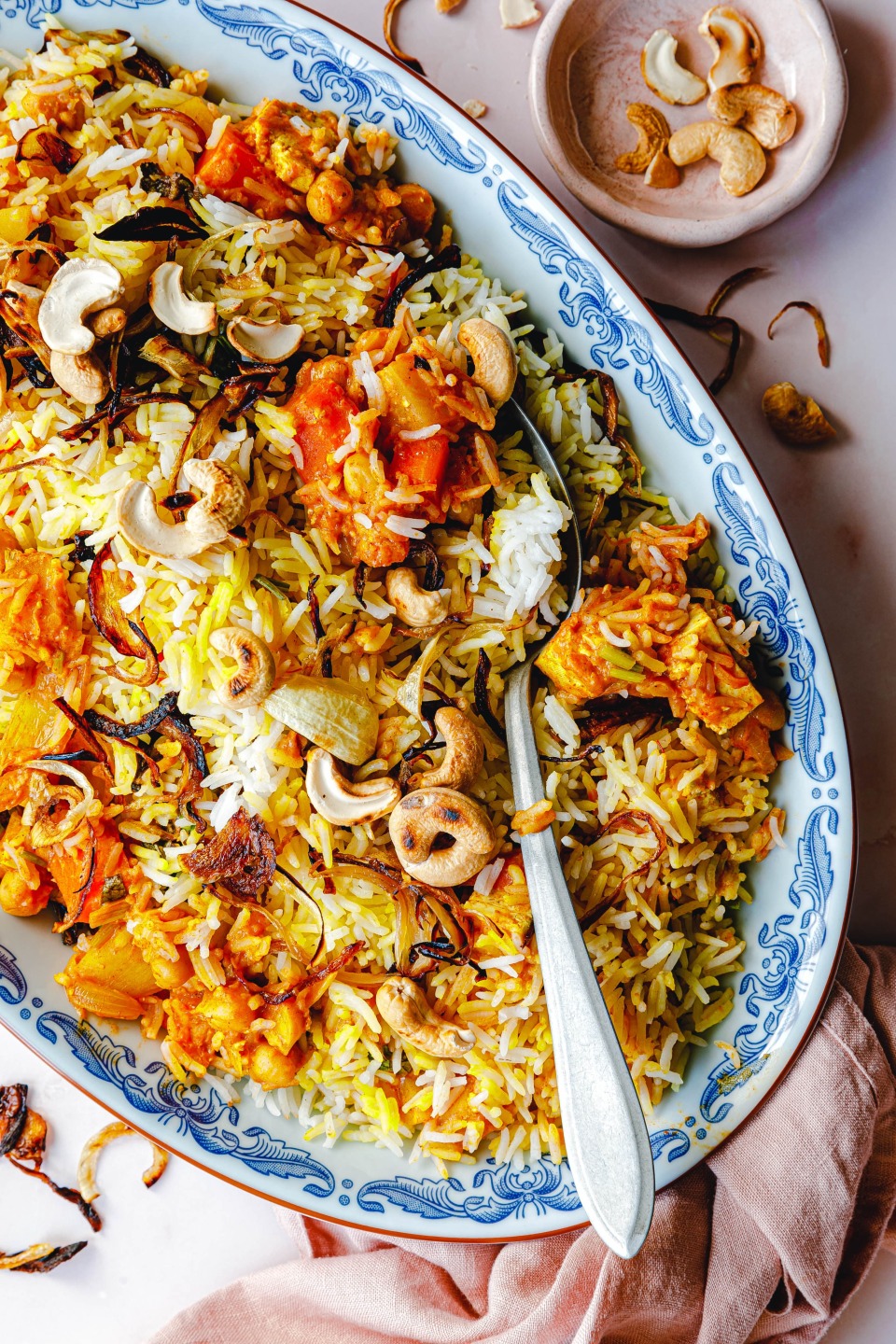 Veganes Biryani mit Tofu
