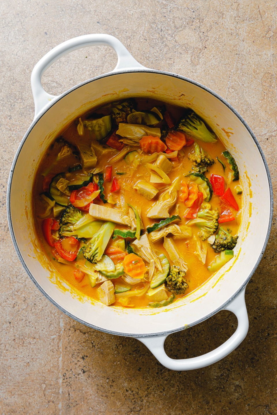 Veganes Erdnuss-Curry mit Jackfruit