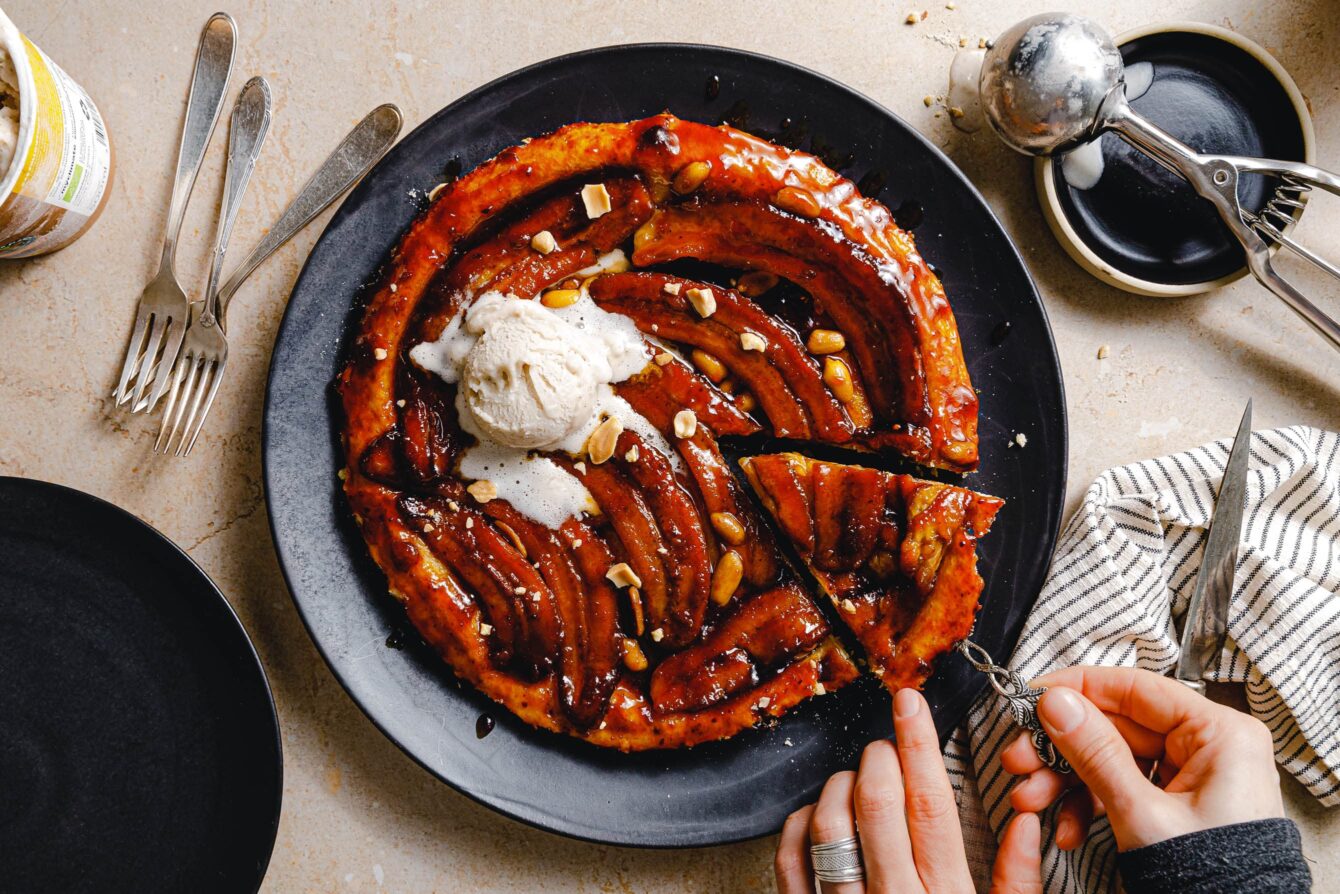 Vegane Bananen-Tarte-Tatin mit Miso-Karamell