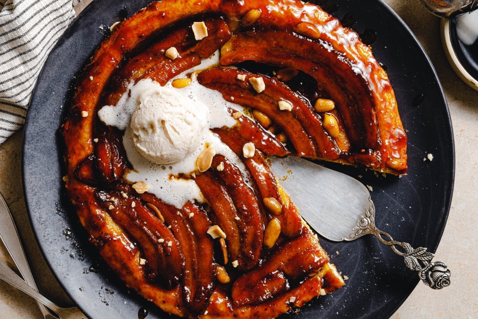 Vegane Bananen-Tarte-Tatin mit Miso-Karamell