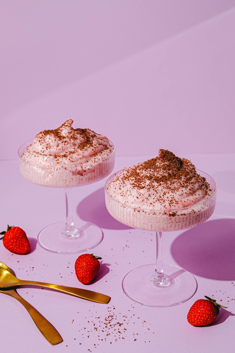 Vegane Erdbeer-Mousse mit Aquafaba