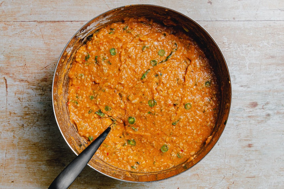 Greenforce Fischfrika angerührt und gewürzt für vegane thailändische Fish Cakes