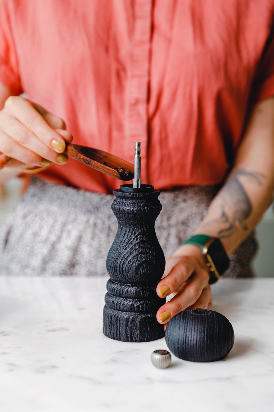 Pfeffermühle nachfüllen