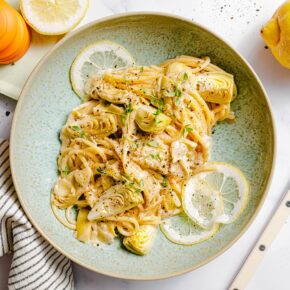 Vegane cremige Artischocken-Zitronen-Pasta