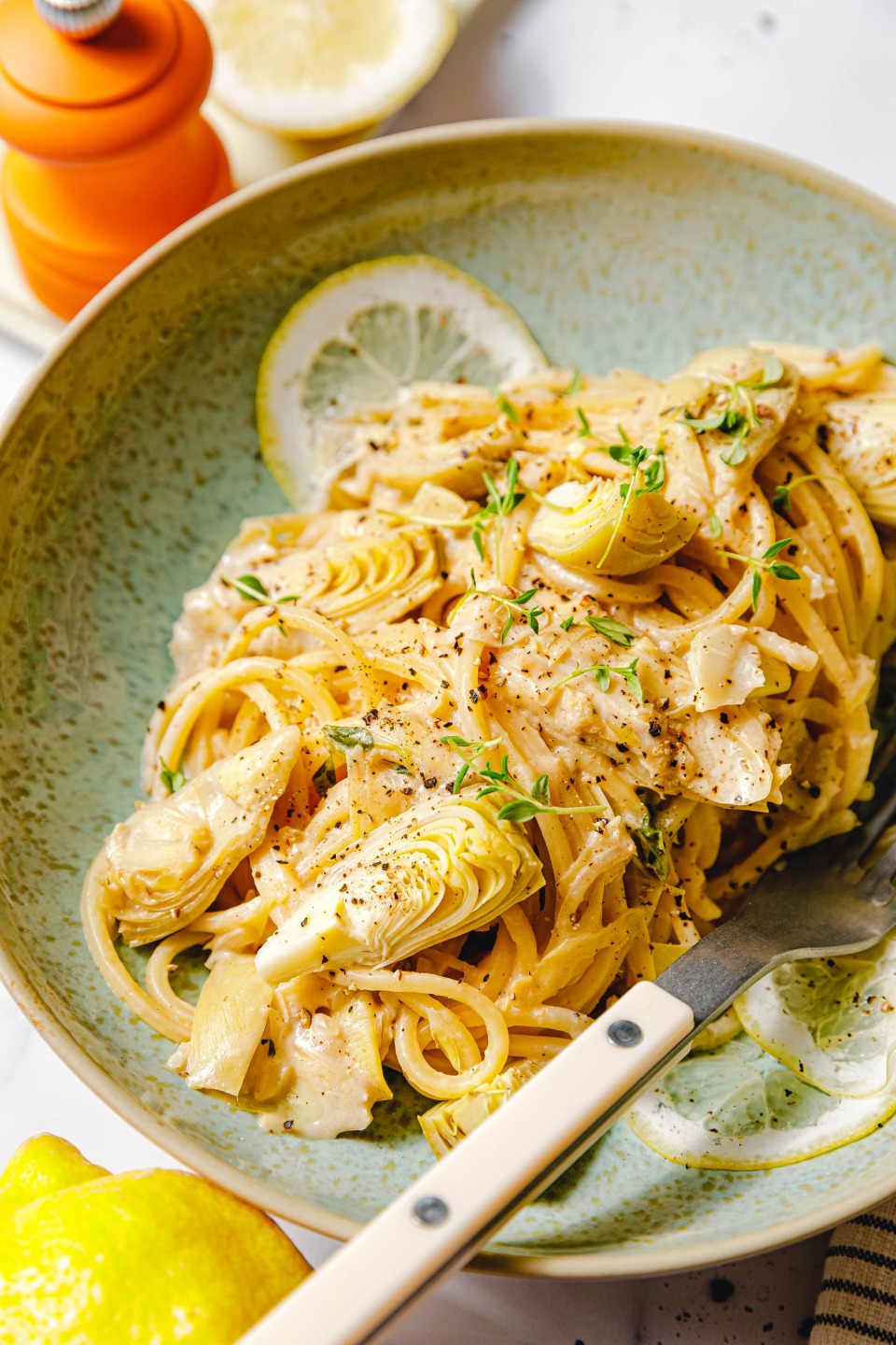 Vegane cremige Artischocken-Zitronen-Pasta