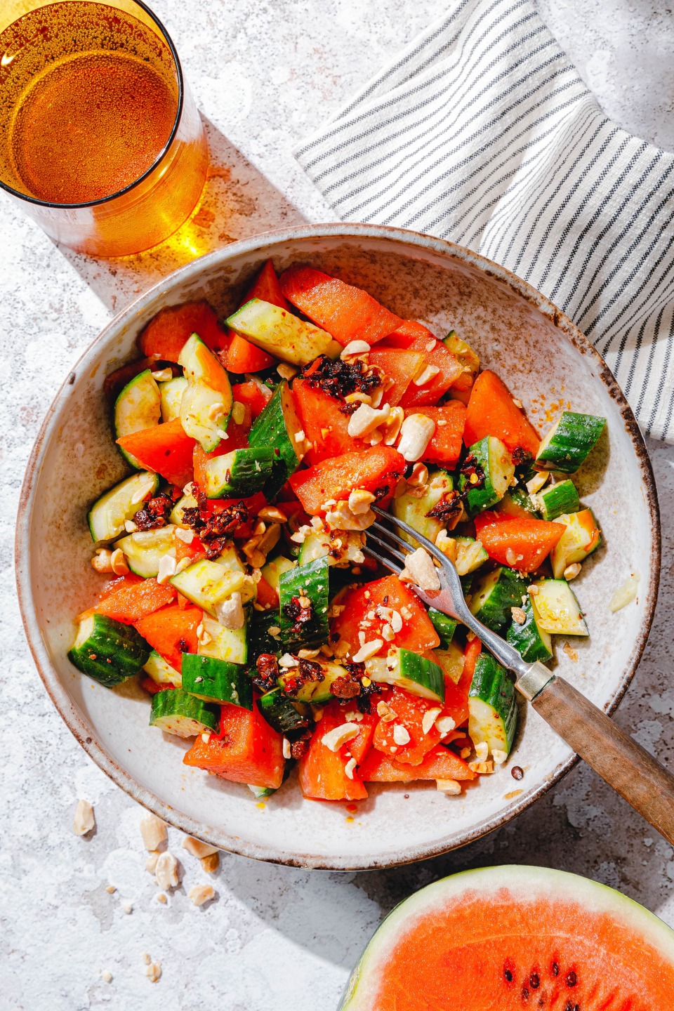 Wassermelonen-Gurkensalat mit Chiliöl