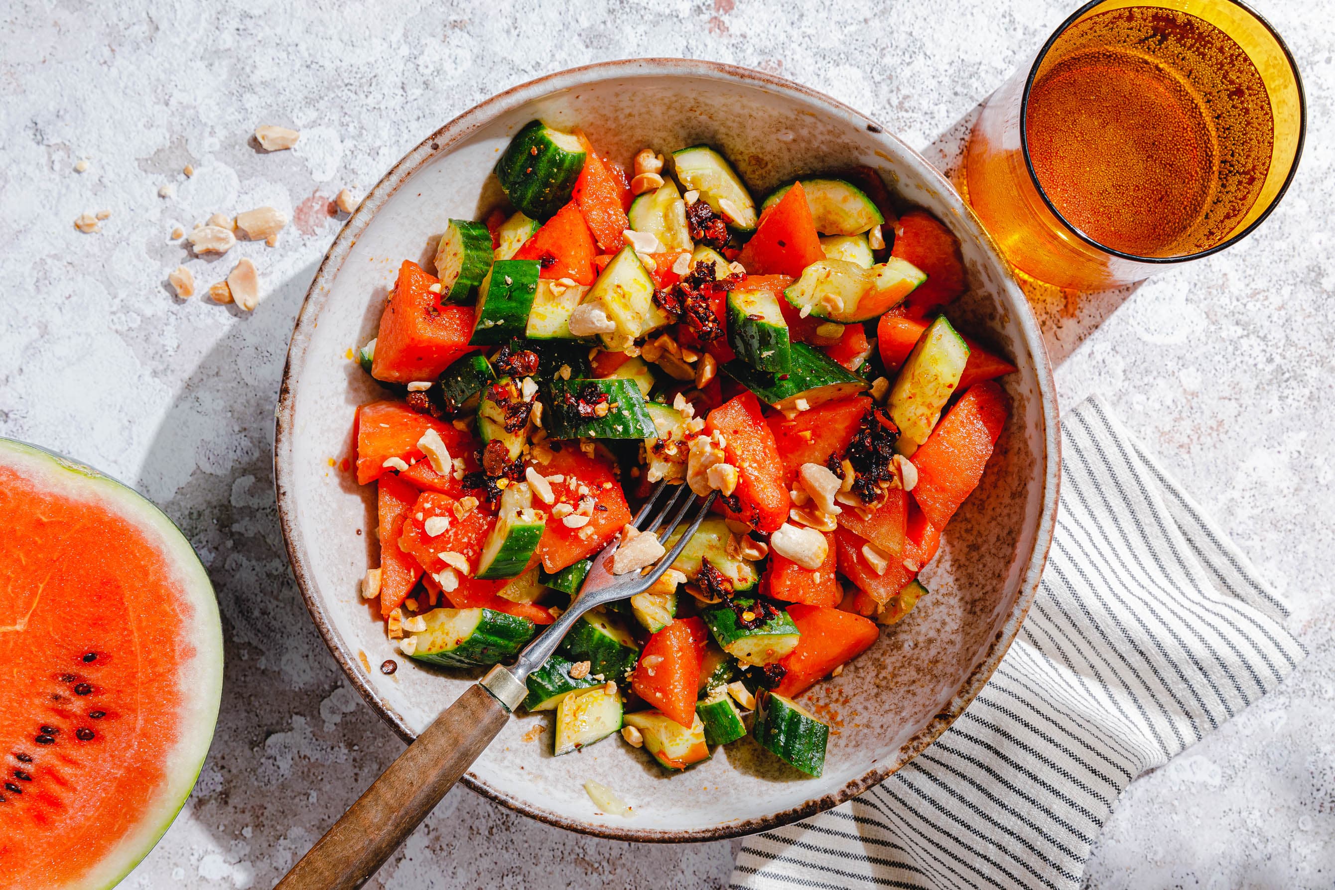 Wassermelonen-Gurkensalat mit Chiliöl