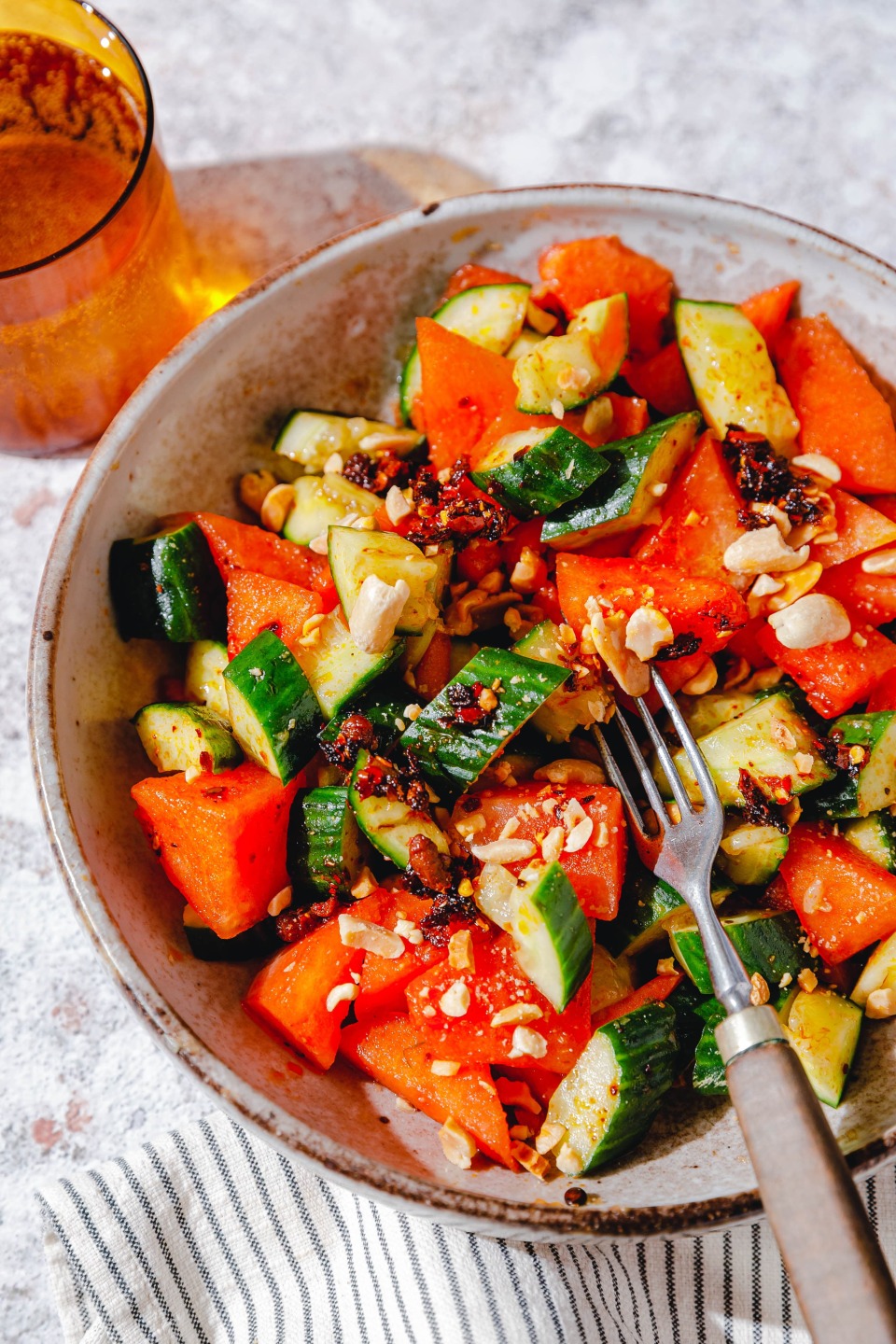 Wassermelonen-Gurkensalat mit Chiliöl