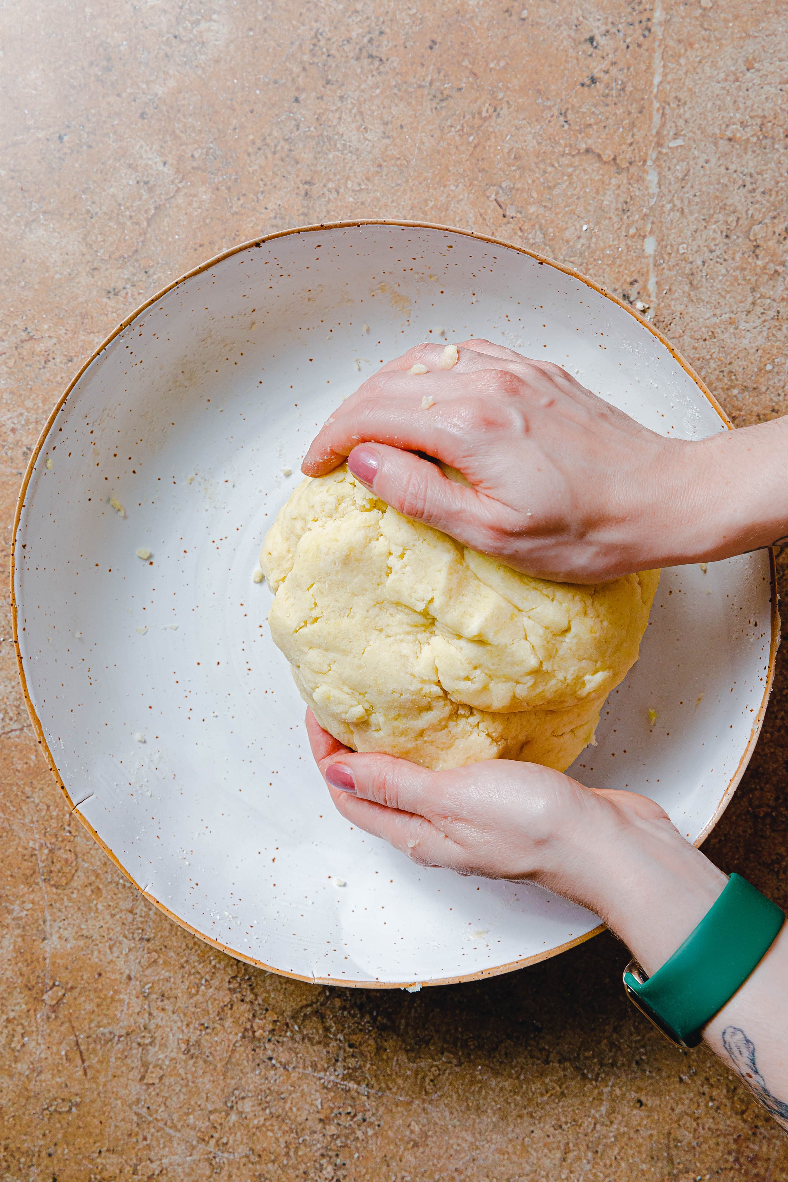 Kartoffelteig kneten