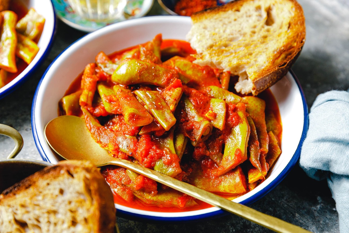 Türkische Stangenbohnen in Tomatensauce
