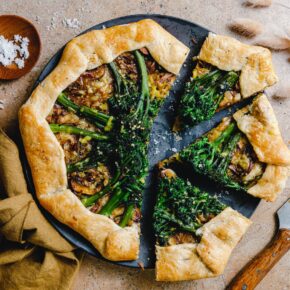 Vegane Brokkoli-Lauch-Galette