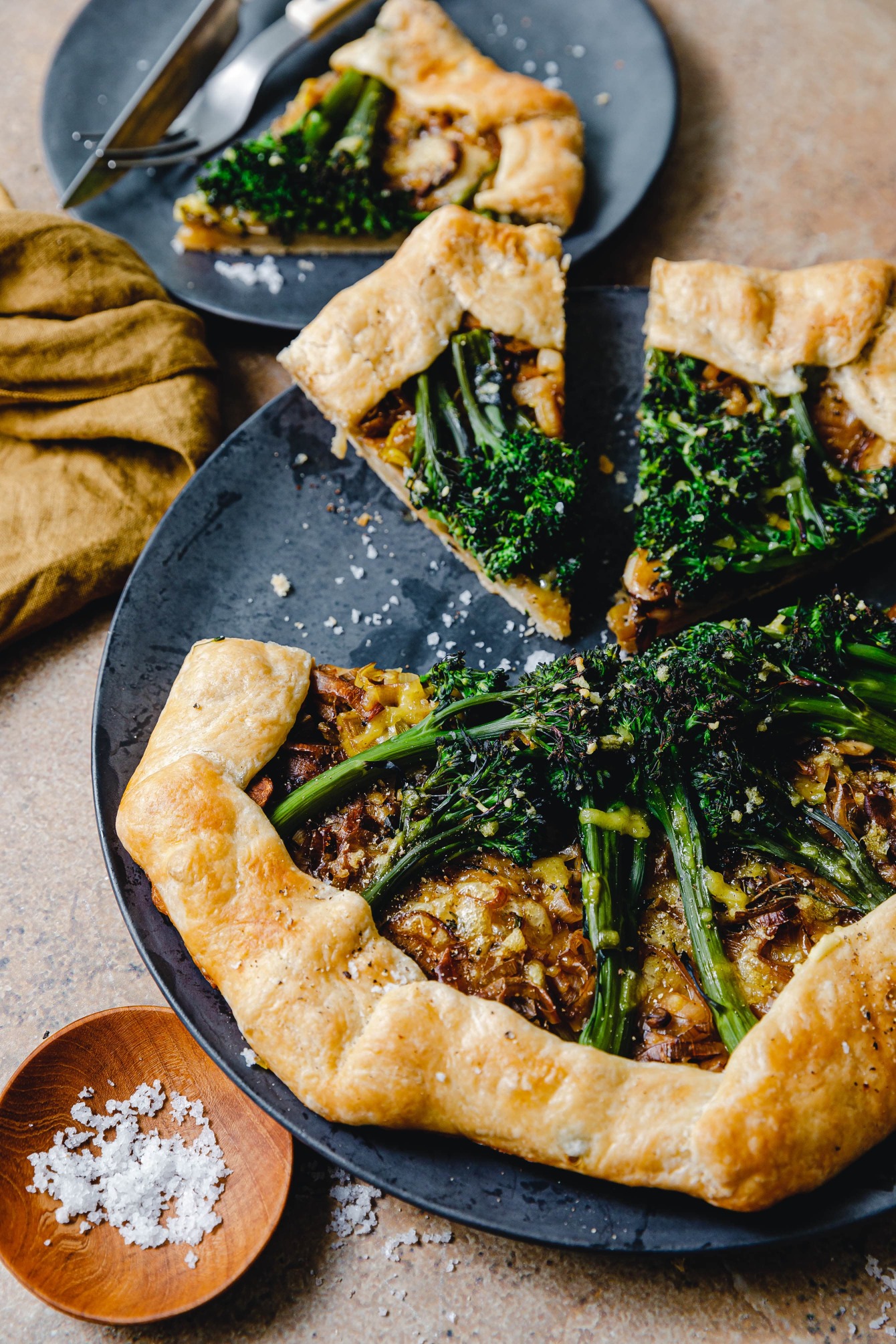 Vegane Brokkoli-Lauch-Galette