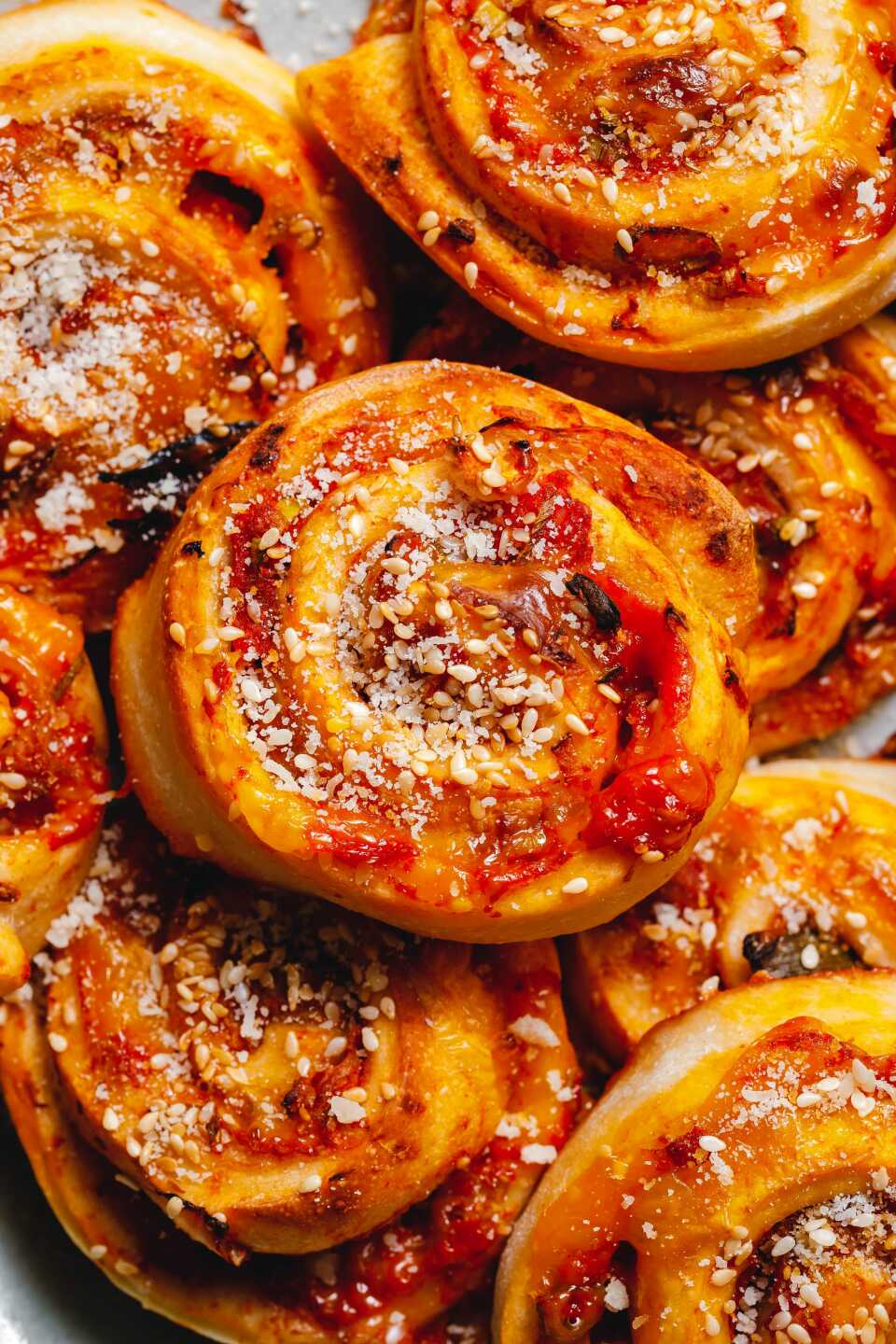 Vegane Kimchi-Pizza-Schnecken