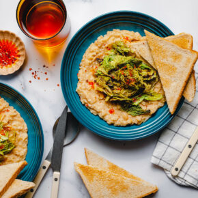 Bohnenstampf mit Chili-Wirsing