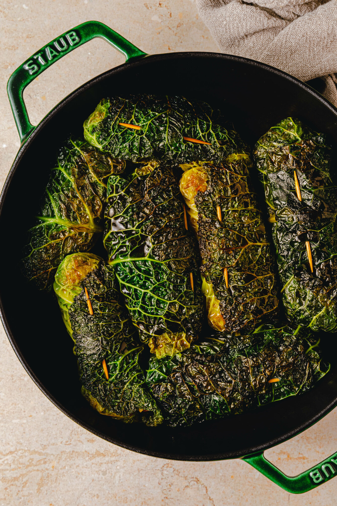 Teriyaki-Krautwickel – japanisch inspirierte Wirsingrouladen