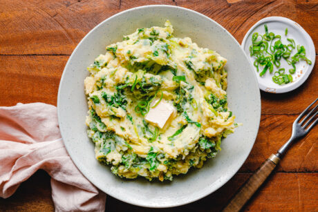 Veganer Colcannon – irischer Kartoffelbrei mit Grün- und Spitzkohl