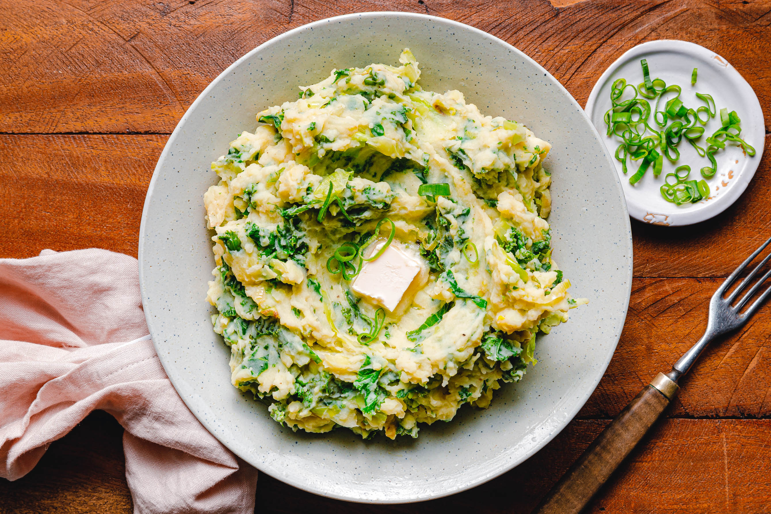 Veganer Colcannon – irischer Kartoffelbrei mit Grün- und Spitzkohl