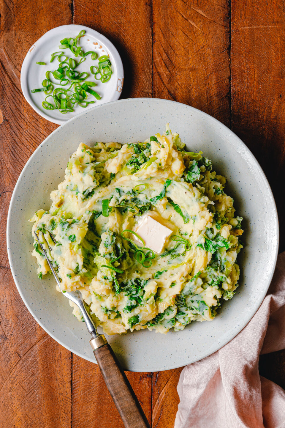 Veganer Colcannon – irischer Kartoffelbrei mit Grün- und Spitzkohl