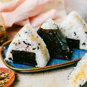 Onigiri mit veganem Kichererbsen-Thunfisch