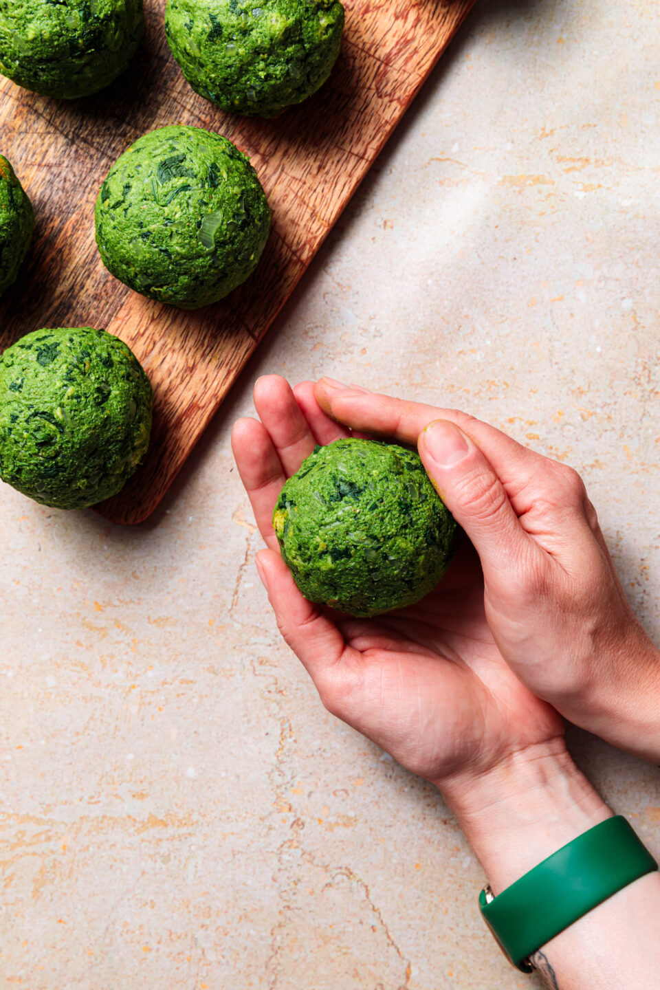 Spinatknödel formen