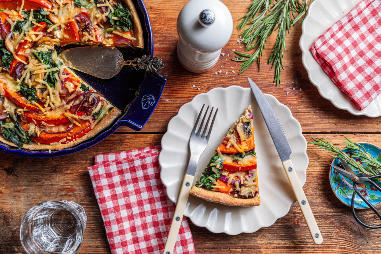 Vegane Kürbis-Quiche mit Rosmarin-Crust